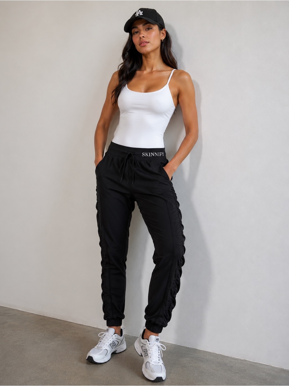 Skinnify Black Resistance Band Joggers Built-In 6 Bands Activewear Size Medium